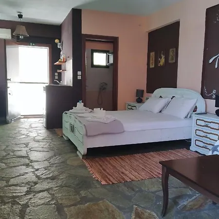 Daire Country Art Alkyoni Kókkinon Nerón