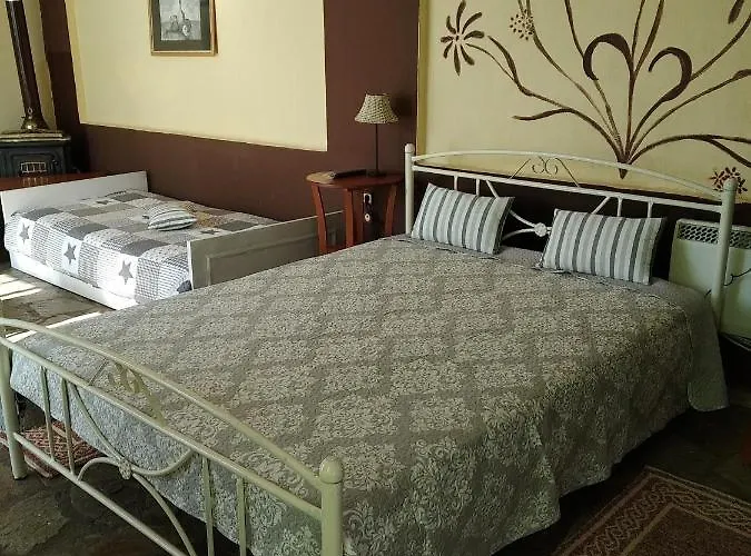 Country Art Alkyoni Kókkinon Nerón