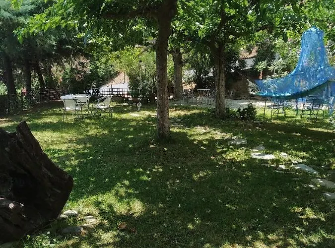 Country Art Alkyoni Kókkinon Nerón