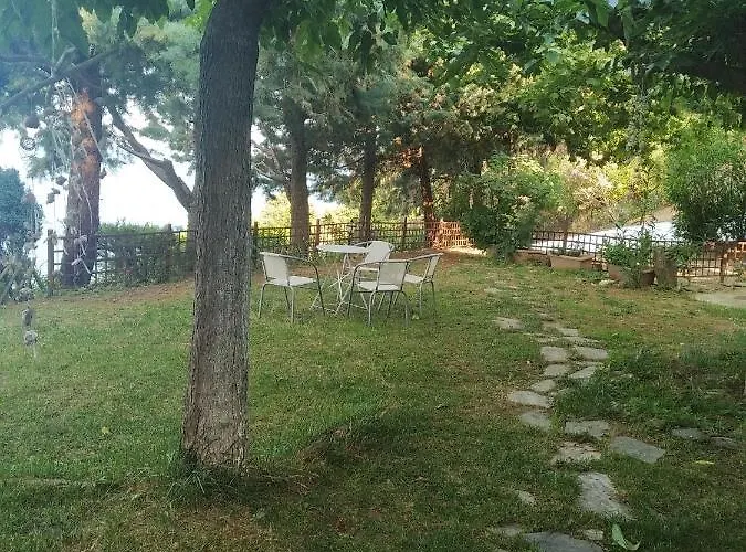 Country Art Alkyoni * Kókkinon Nerón