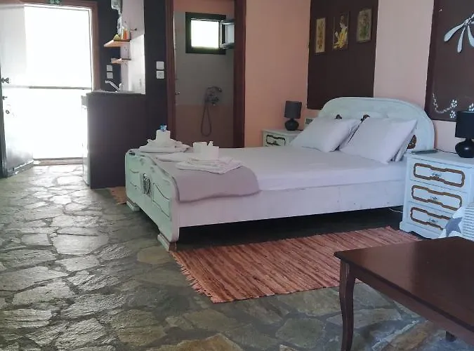 Country Art Alkyoni Apartament *