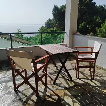 Country Art Alkyoni Kókkinon Nerón